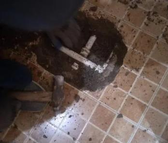 乌伊岭卫生间漏水维修公司为您分享下卫生间渗水如何处理及注意事项
