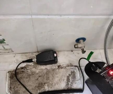 乌伊岭屋顶漏水维修公司分享下卫生间漏水的危害及解决方法